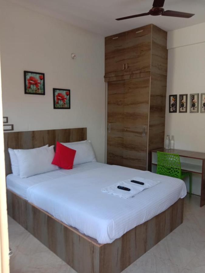 Sk Residency Bed and Breakfast Bangalore Buitenkant foto